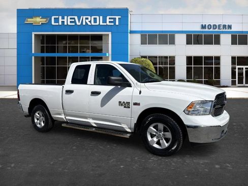 Used 2020 RAM 1500 Tradesman w/ Chrome Appearance Group RWD image 6