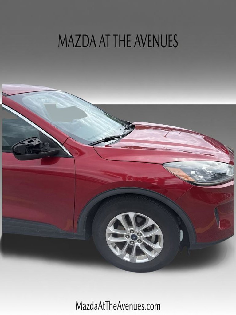 Used 2020 Ford Escape SE FWD image 9
