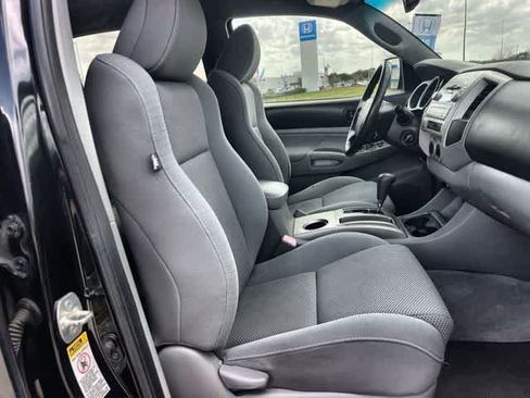 Used 2010 Toyota Tacoma PreRunner image 12