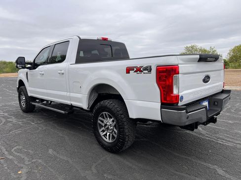 Used 2019 Ford F250 Lariat w/ Lariat Value Package image 5