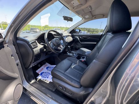 Used 2018 Nissan Rogue Sport SL FWD image 10