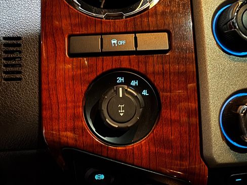 Used 2016 Ford F350 King Ranch w/ King Ranch w/Chrome Package image 31