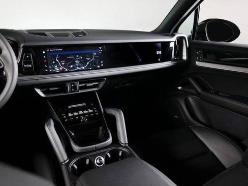 New 2026 Porsche Cayenne AWD/4WD image 19
