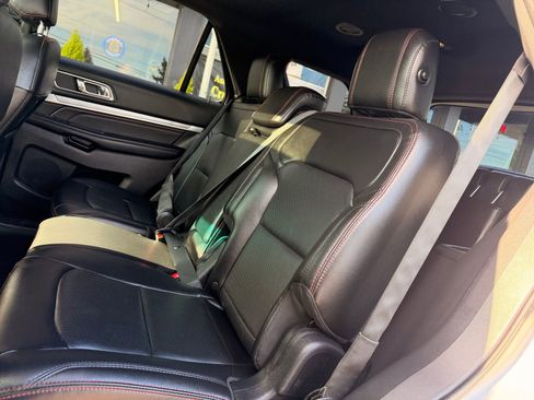 Used 2016 Ford Explorer Sport image 10