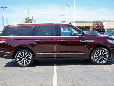 Used 2023 Lincoln Navigator L Reserve AWD/4WD image 17