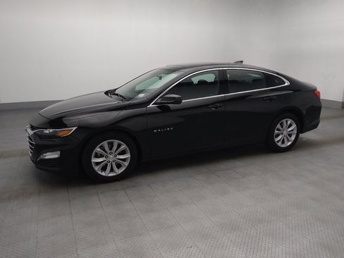 Used 2025 Chevrolet Malibu LT FWD image 2