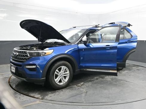 Used 2022 Ford Explorer XLT w/ Equipment Group 202A AWD/4WD image 46