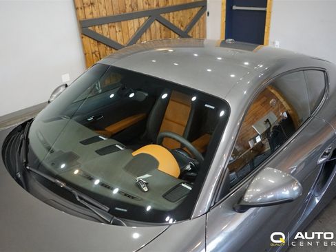 Used 2014 Porsche Cayman RWD image 9