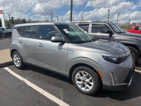 Used 2024 Kia Soul LX w/ Option Group 015 image 3