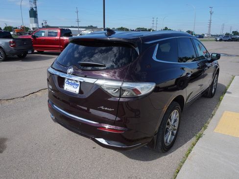 Used 2024 Buick Enclave Avenir w/ Avenir Technology Package AWD/4WD image 5