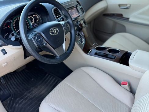 Used 2015 Toyota Venza LE AWD/4WD image 12