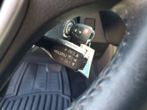 Used 2017 Toyota RAV4 SE FWD image 14