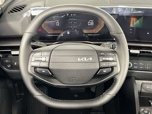 Certified 2026 Kia Sportage EX w/ EX Panorama Roof Package image 14