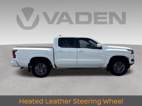 Used 2025 Nissan Frontier SV w/ SV Convenience Package RWD image 24
