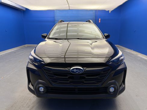 Used 2023 Subaru Outback Onyx Edition image 3