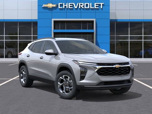 New 2025 Chevrolet Trax LT w/ Driver Confidence Package image 31