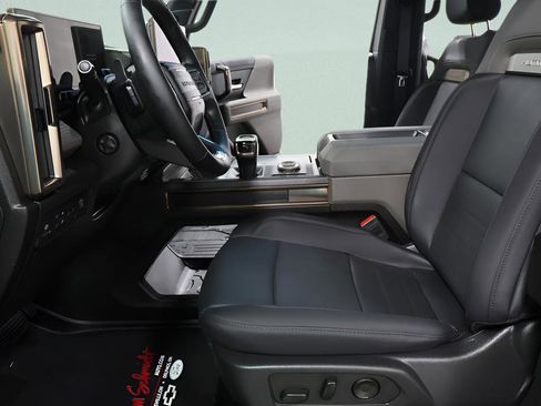 Used 2025 GMC Hummer EV 3X w/ LPO, Illumination Package image 22