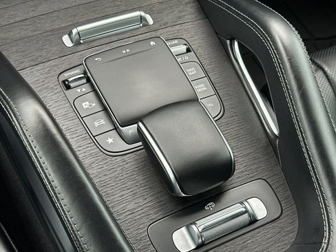 Certified 2021 Mercedes-Benz GLE 580 4MATIC image 21