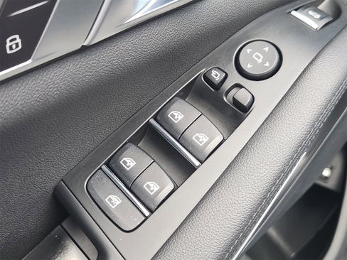 Used 2022 BMW X5 xDrive45e w/ Premium Package image 23