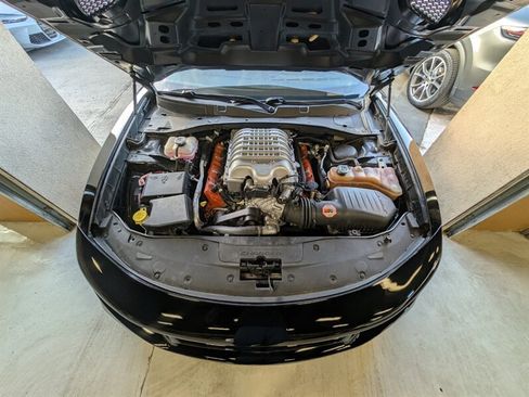 Used 2018 Dodge Charger SRT Hellcat w/ Harman/Kardon Audio Group RWD image 17