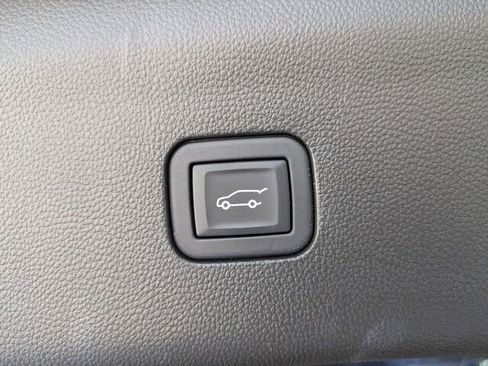 Used 2024 Buick Enclave Essence w/ Sport Touring Edition image 19