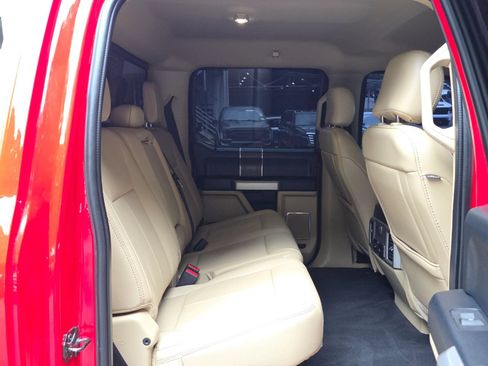 Used 2021 Ford F250 Lariat w/ Lariat Value Package AWD/4WD image 31