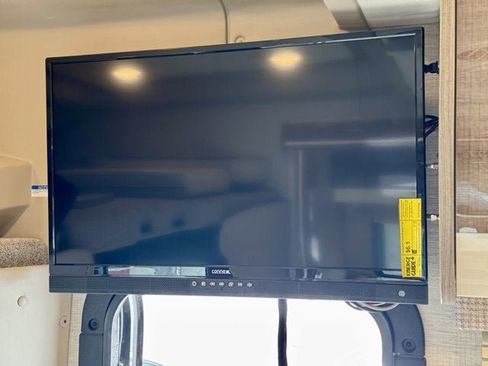 Used 2022 Mercedes-Benz Sprinter 3500 image 42