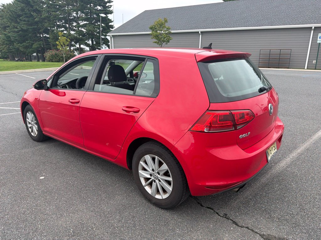 Used 2016 Volkswagen Golf S FWD image 4