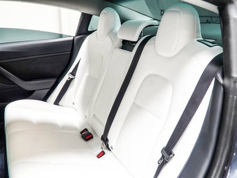 Used 2022 Tesla Model 3 Performance image 34