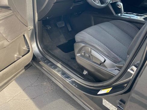 Used 2014 Chevrolet Equinox LS FWD image 4