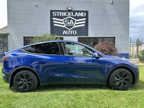 Used 2025 Tesla Model Y Long Range AWD/4WD image 5