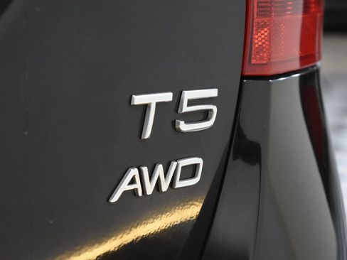 Used 2018 Volvo V60 T5 Cross Country w/ Convenience Package image 29