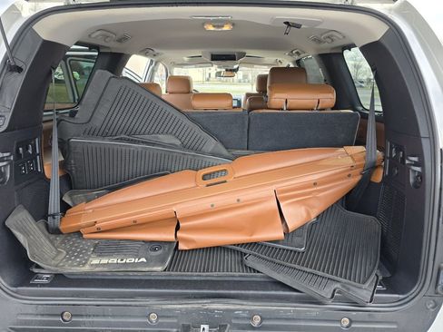 Used 2021 Toyota Sequoia Platinum image 26