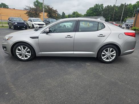 Used 2012 Kia Optima EX FWD image 6