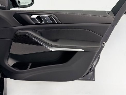 New 2026 BMW X5 xDrive40i w/ M Sport Package AWD/4WD image 24