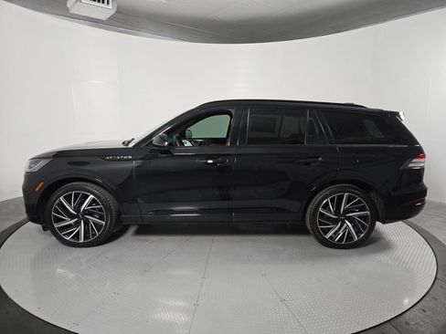 New 2026 Lincoln Aviator Black Label w/ Jet Appearance Package AWD/4WD image 8
