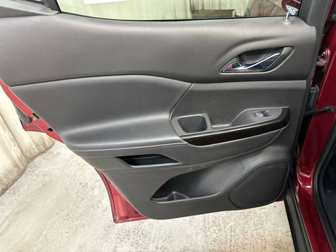 Used 2020 GMC Acadia AT4 image 27