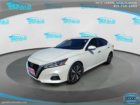 Used 2020 Nissan Altima 2.5 SV image 1