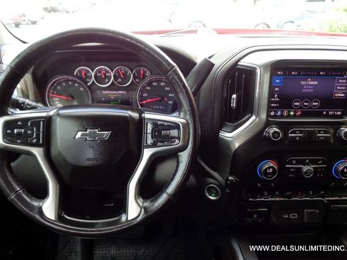 Used 2019 Chevrolet Silverado 1500 LT Trail Boss AWD/4WD image 12