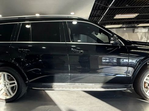 Used 2013 Mercedes-Benz GL 550 4MATIC w/ On/Off-Road Pkg image 8