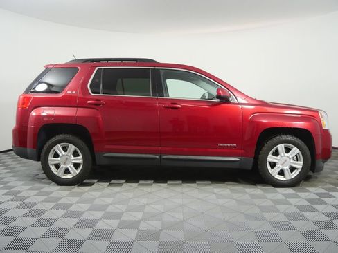 Used 2015 GMC Terrain SLE FWD image 2
