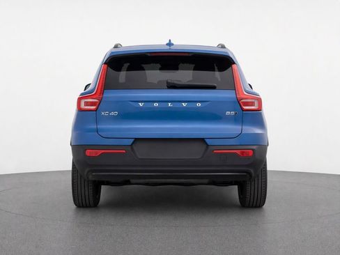 Used 2024 Volvo XC40 B5 Plus w/ Protection Package Premier AWD/4WD image 7