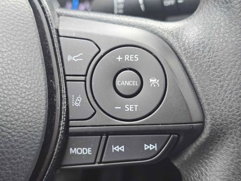 Used 2021 Toyota RAV4 XLE w/ Convenience Package AWD/4WD image 38