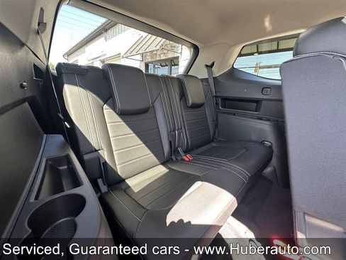 Used 2025 Volkswagen Atlas SEL AWD/4WD image 24
