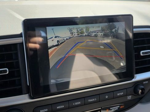 New 2025 Hyundai Venue SEL image 24