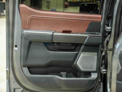 Used 2022 Ford F150 Lariat w/ Equipment Group 502A High image 17