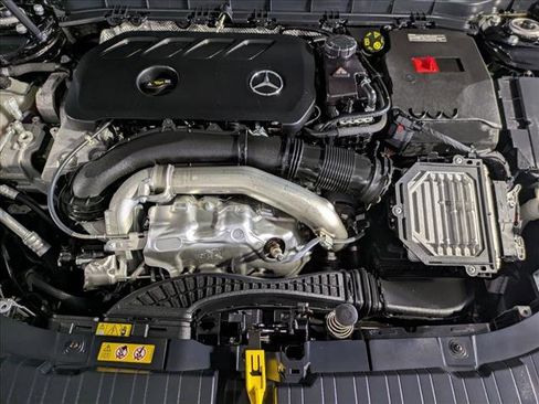 Used 2025 Mercedes-Benz GLB 250 image 22