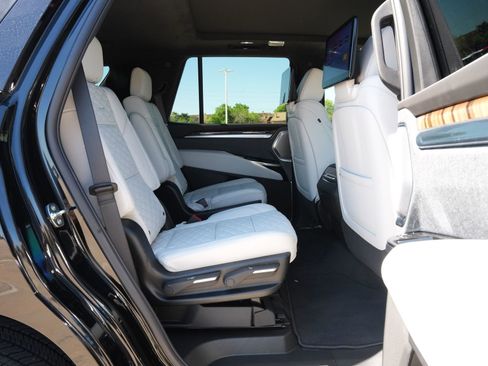 New 2026 Cadillac Escalade Platinum Sport w/ LPO, ONYX Package image 25