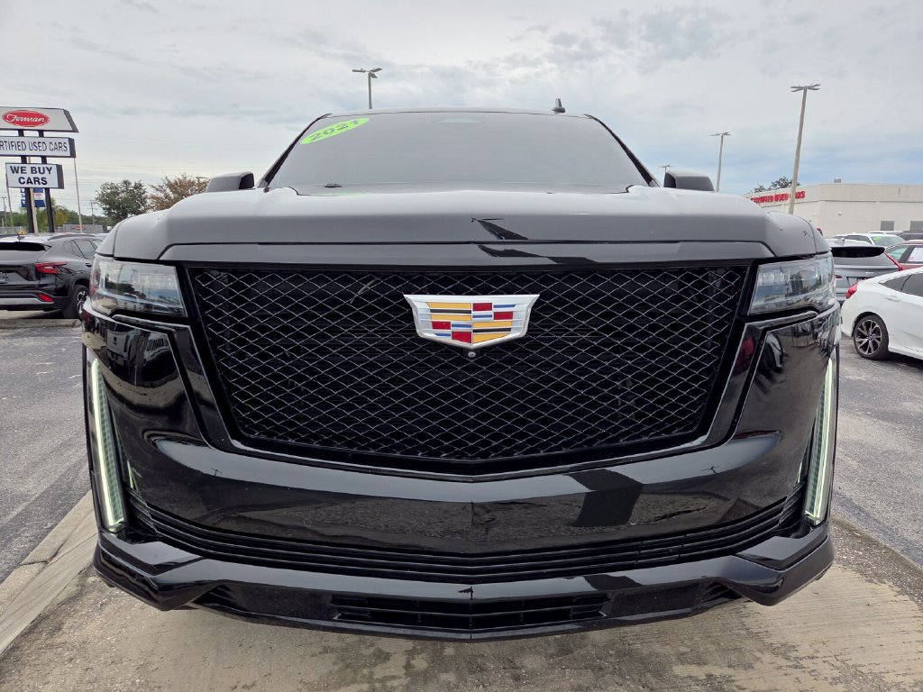 Used 2021 Cadillac Escalade ESV Sport w/ Driver Assist Tech Package RWD image 4