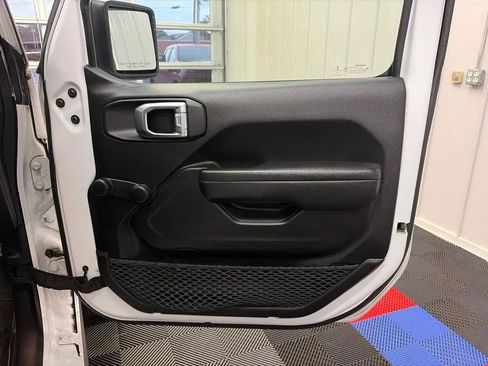 Used 2022 Jeep Wrangler Unlimited Sport AWD/4WD image 21